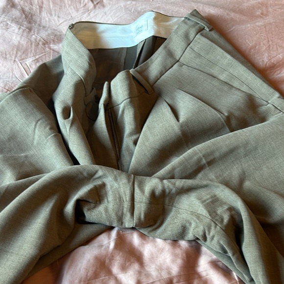 Aritzia effortless - Picture 7 of 10